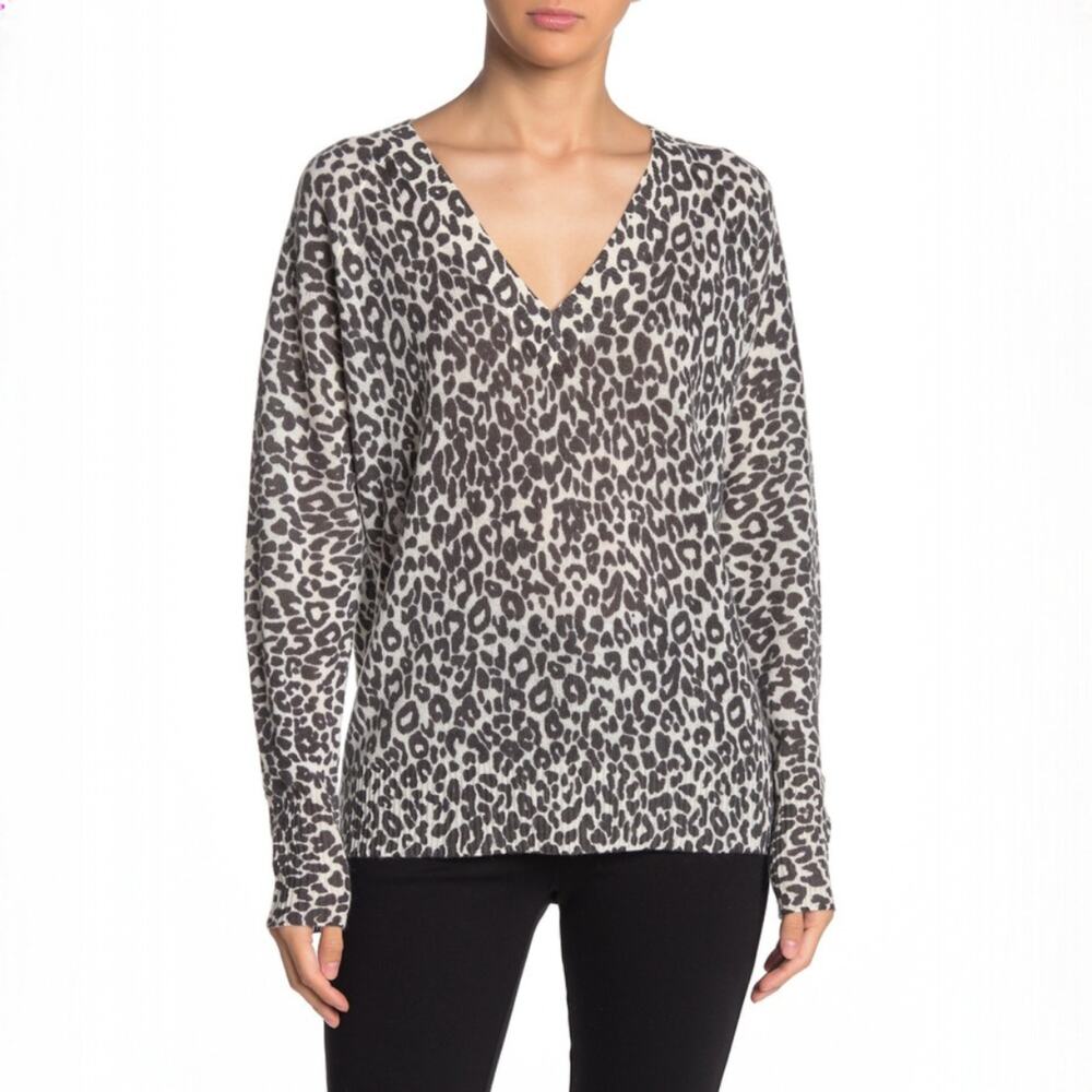 360 Cashmere Leopard Print 100% Cashmere V-Neck Sweater Size Medium